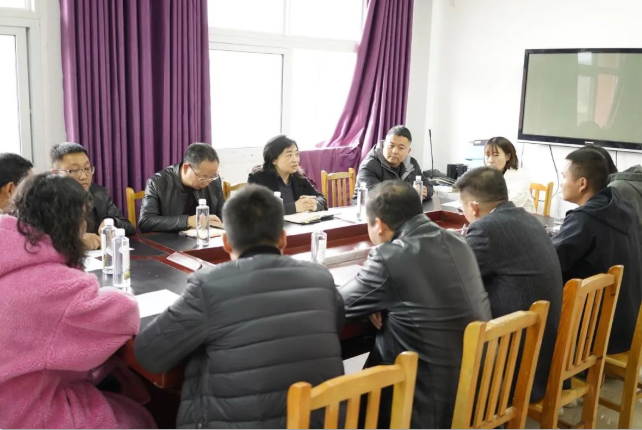 学院党委委员、副院长黄瑛赴乡村振兴联系点调研、宣讲党的二十大精神