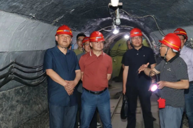 邱国援带队到云南能源职业技术学院参观学习并开展校校合作交流调研