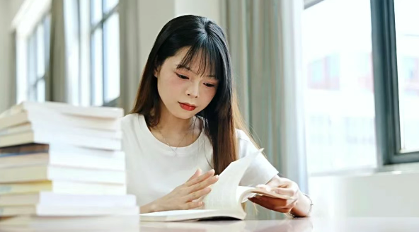 阅·见美好｜听他们讲述心中的那一本书